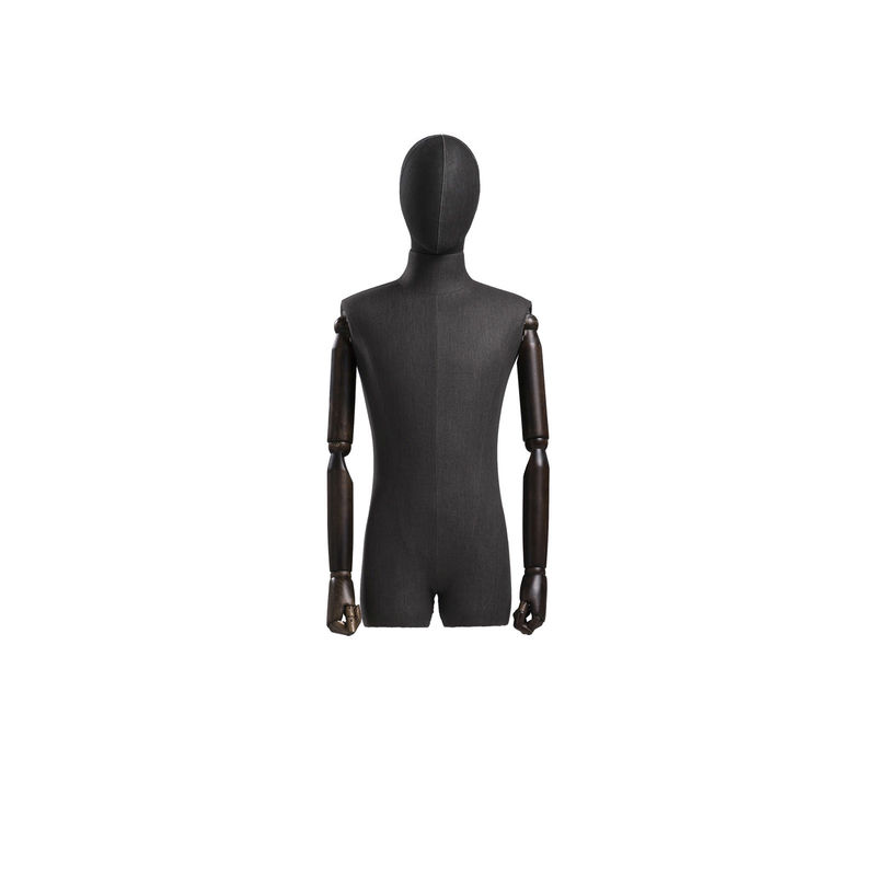 O meio corpo masculino equipado com pernas rachado envolveu o manequim que apresenta curvas naturais do corpo em janelas de loja